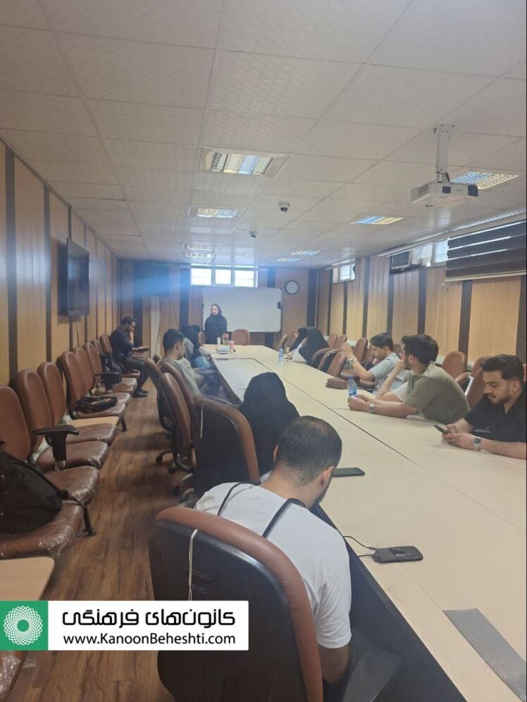 برگزاری دوره ۲۴ ساعته کمک‌های اولیه توسط کانون هلال احمر دانشگاه و با همکاری جمعیت هلال‌احمر شمیرانات 