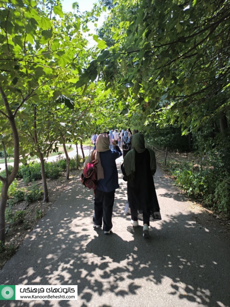 اردوی طبیعت‌گردی در باغ گیاه شناسی ملی